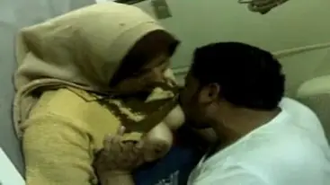 Bokep Tante Hijab Nakal ML Lumer WOT 2026