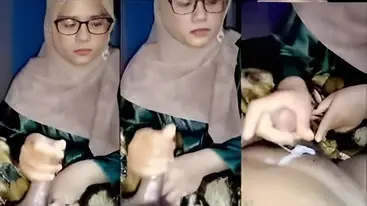 Ibu Guru Cantik Ajak Murid Ke Gudang Sekolah